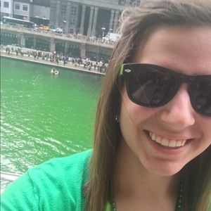 Meet your Posher, Emily